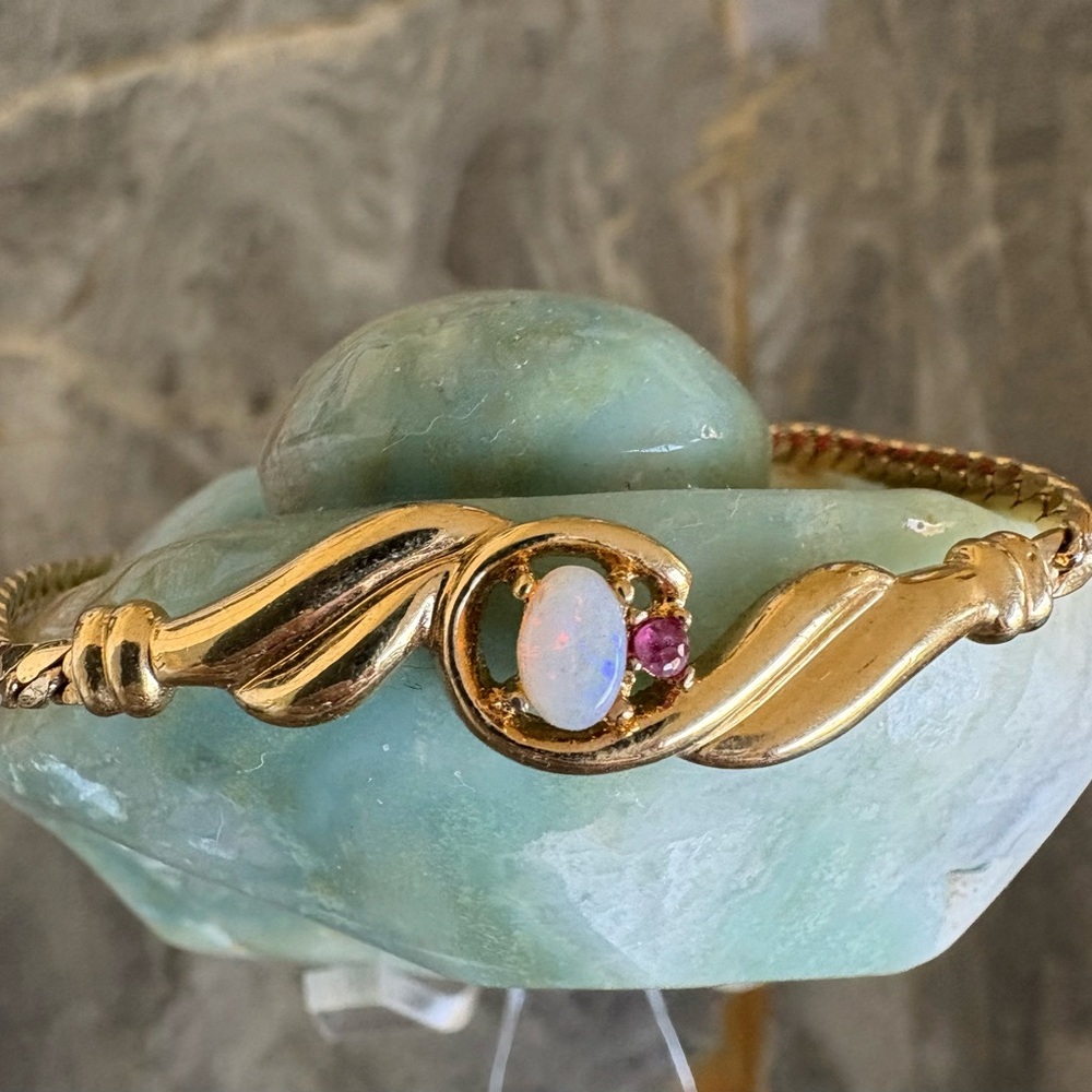 Authentic Opal Ruby 18K Gold plated Deco Women's Bracelet Gorgeous Condition
